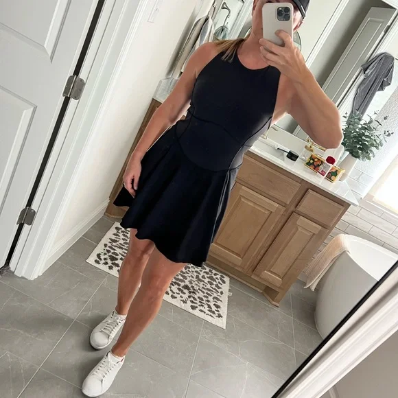 Lululemon tennis pickleball golf athletic dress - Picture 1 of 4